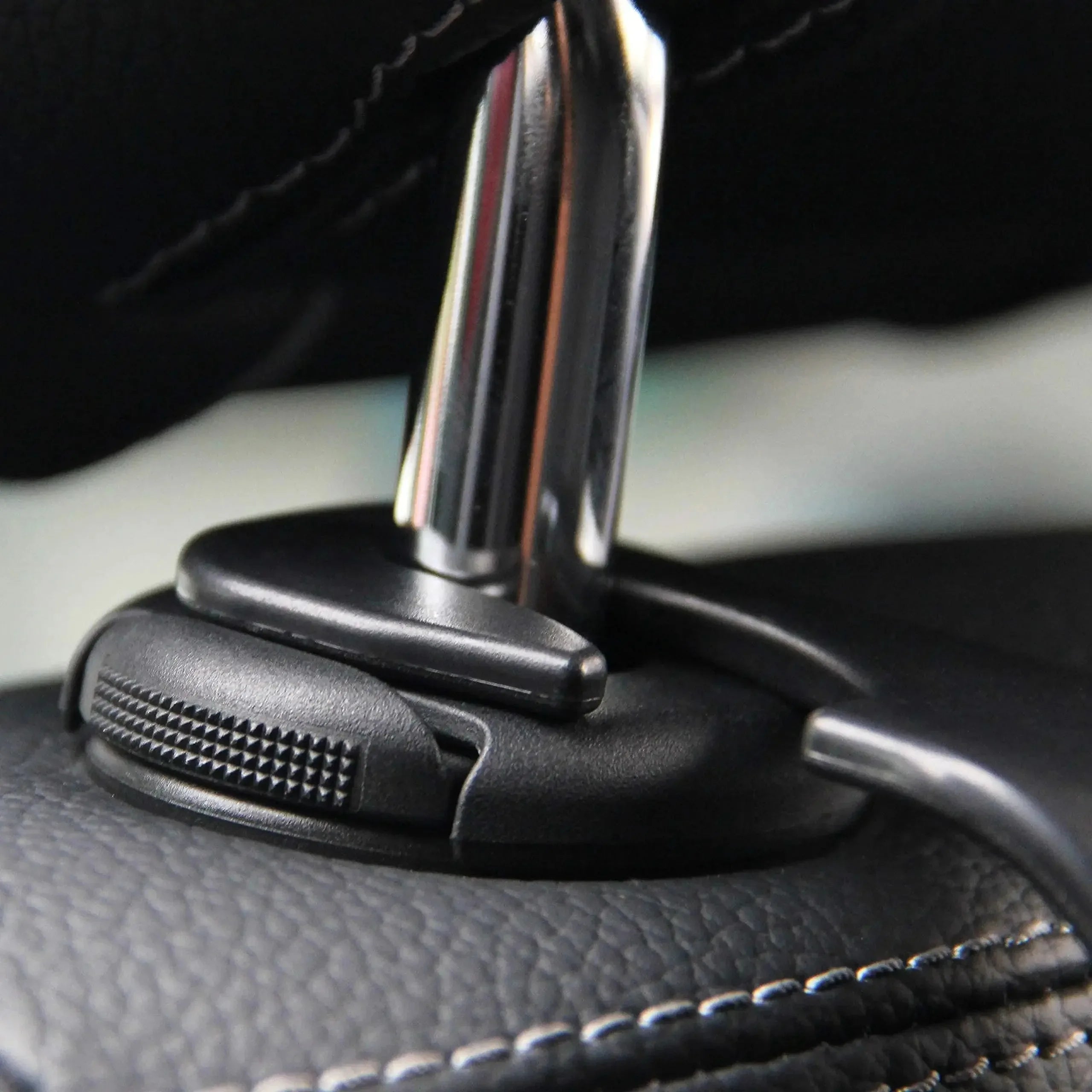 2/4Pcs Car Headrest Hooks Hanger for Bags Seat Back Organizer Holder Clips Auto Fastener Hooks Car Storage Interior Accessories